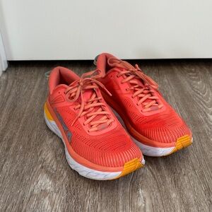 HOKA Bondi 7 orange size 9.5